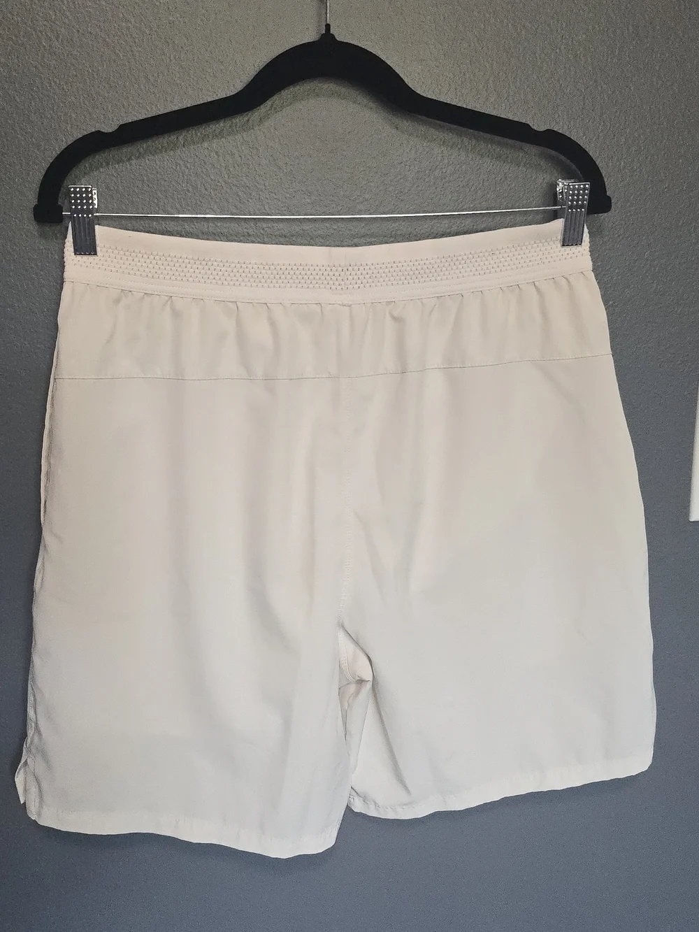 Fabletics lightweight cream